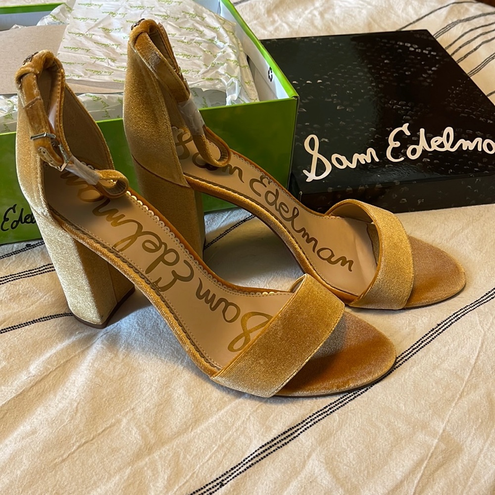 Brand new yellow velvet Sam Edelman heels